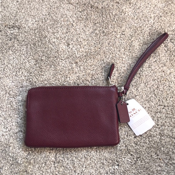 Coach wristlet - Picture 2 of 5